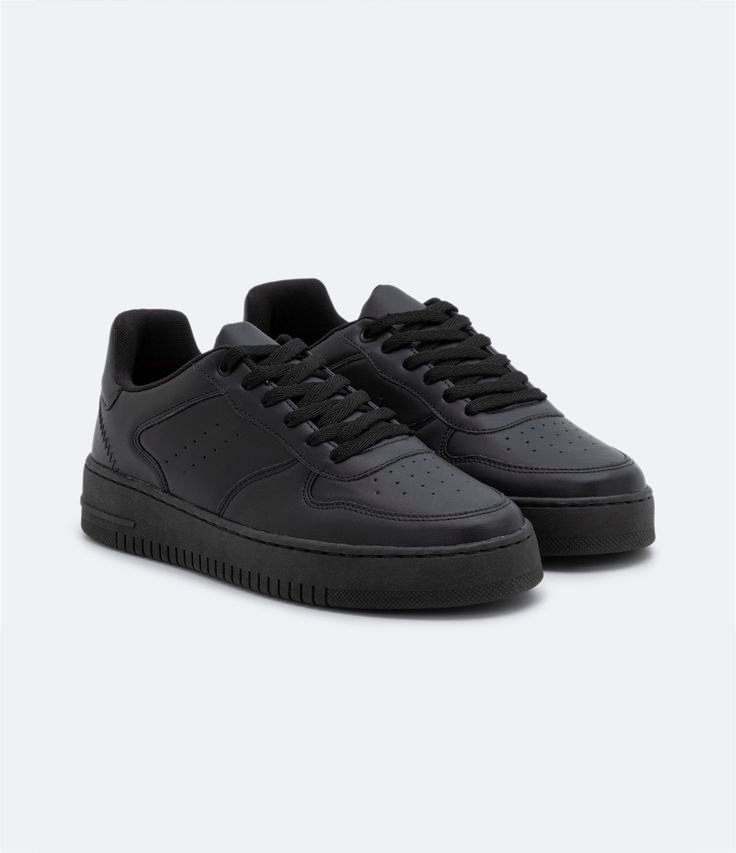 Sepatu Hitam Casual