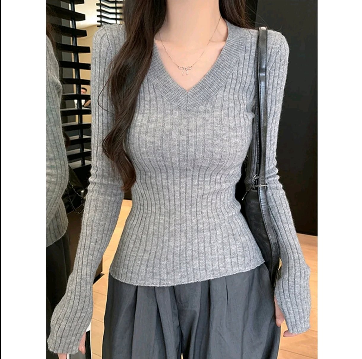 Atasan Abu abu v-neck wanita